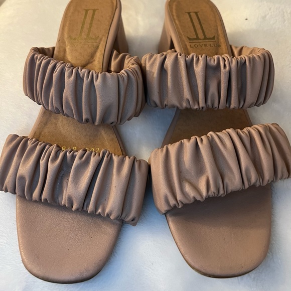 Mule sandals - Picture 1 of 3